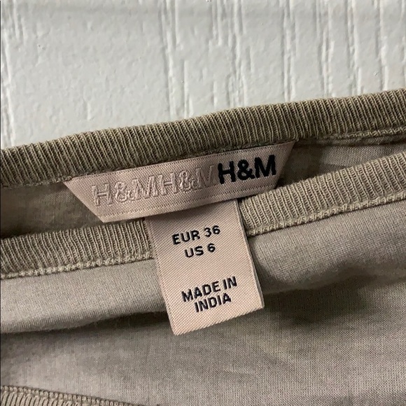 Hi lo skirt with tulle layer peeking through. - Picture 3 of 5